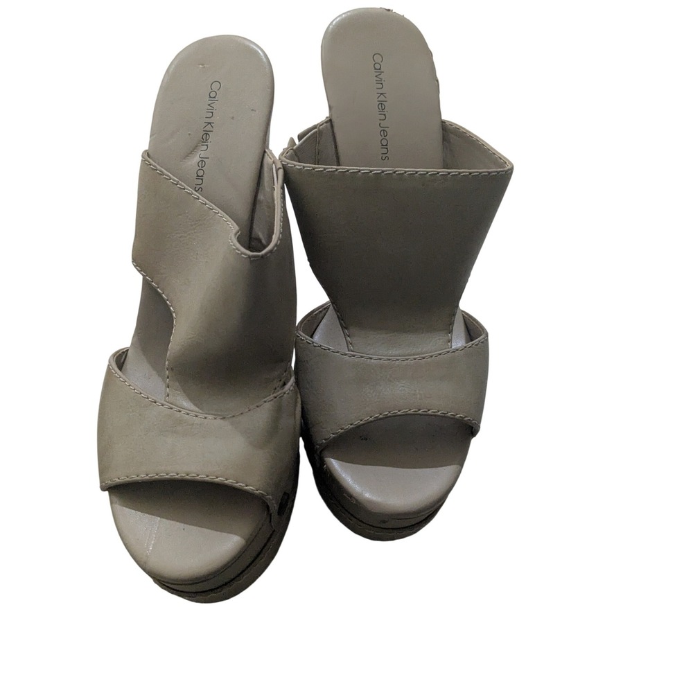 Calvin Klein Jeans Womens Taupe Leather Studded Platform Wedge Mule Sandals